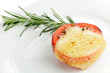 Grilltomate und Rosmarin
