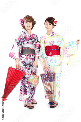 Foto: Beautiful kimono women. Portrait of asian women. Beautiful kimono women. Portrait of asian women.