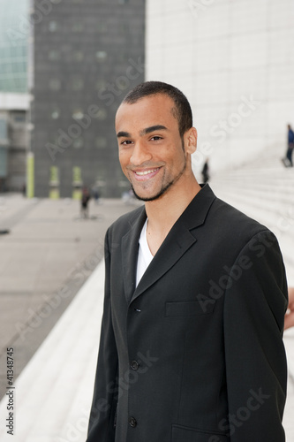 Photo: Businessman dans un quartier d'affaires Businessman dans un quartier d'affaires
