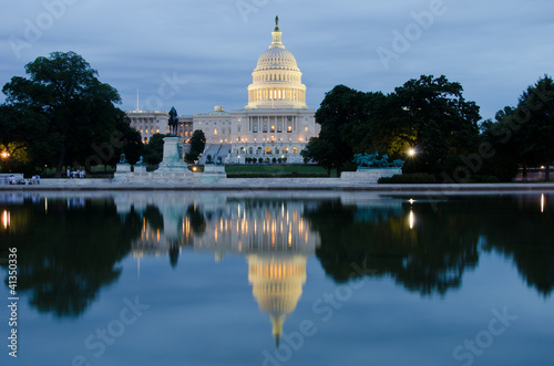 Photo: Capitol building with pool reflection at night, Washington DC Capitol building with pool reflection at night, Washington DC