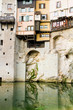 Maisons suspendues