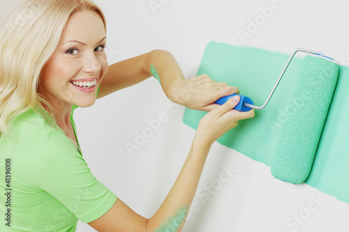 Photo: woman paint on the wall woman paint on the wall