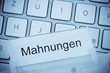 Aktenmappe zum Thema: Mahnungen