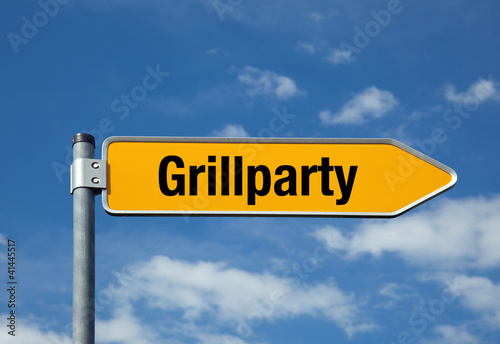 Foto: Pfeil mit blauem Himmel GRILLPARTY Pfeil mit blauem Himmel GRILLPARTY