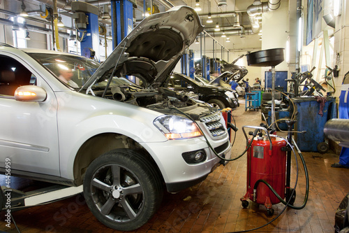 Photo: repair garage repair garage