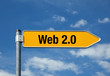 Pfeil mit blauem Himmel WEB 2.0