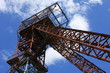 ein ausgediehnter Förderturm