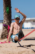 Photo: Mann auf der Slackline Mann auf der Slackline