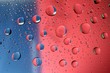 Tropfen auf Fensterglas Tropfen auf Fensterglas