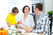 Gemütliches Familienfrüstück