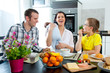 Harmonisches Familienfrühstück