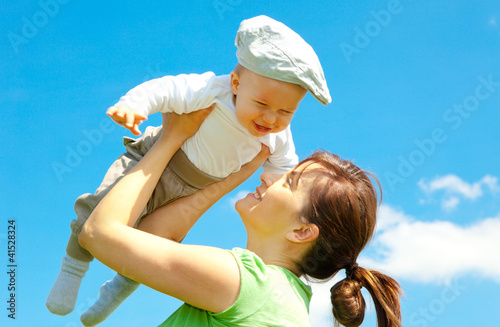 Photo: baby beim fliegen baby beim fliegen