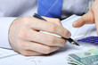 analityk biznesowy w czasie pracy