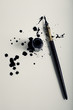 Schizzi di inchiostro e penna stilografica