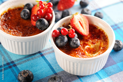 Photo: Creme brulee (cream brulee, burnt cream) Creme brulee (cream brulee, burnt cream)