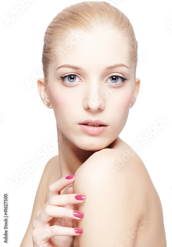 Foto: beautiful blonde on white beautiful blonde on white