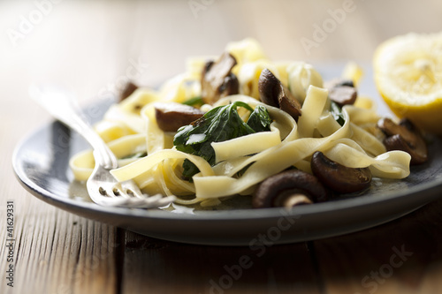 Photo: tagliatelles with spinach and mushrooms tagliatelles with spinach and mushrooms
