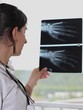 Docteur et radiographie