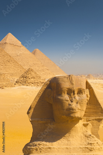 Photo: Close Sphinx Face Four Pyramids Shoulder Close Sphinx Face Four Pyramids Shoulder