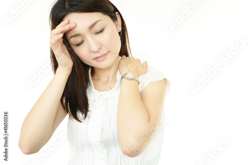 Photo: 体調不良のオフィスレディー 体調不良のオフィスレディー