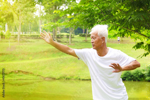 Photo: Tai chi senior Tai chi senior