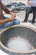 pescatore che prepara il conzo