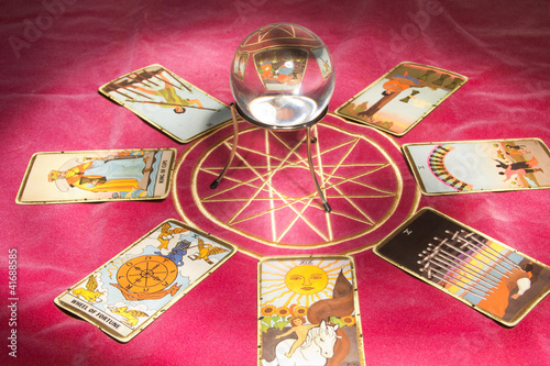 Foto: crystal ball tarot crystal ball tarot