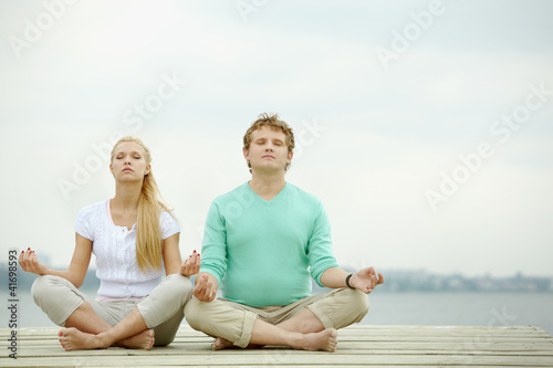 Foto: Dates meditating Dates meditating