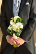 Photo: Novio con ramo de flores Novio con ramo de flores