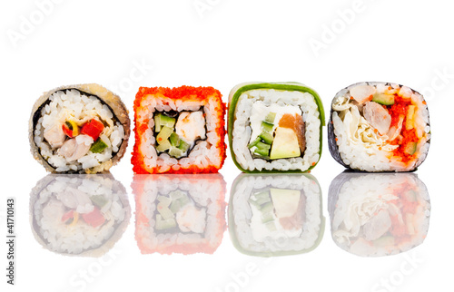 Foto: Sushi Roll on a white background Sushi Roll on a white background