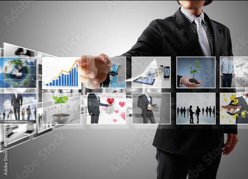 Illustration: Reaching images streaming Reaching images streaming