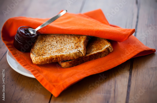 Foto: Toast with jam Toast with jam