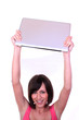 frau und laptop