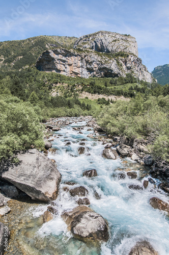 Foto: Ordesa y Monte Perdido National Park, Spain Ordesa y Monte Perdido National Park, Spain