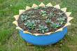 Pot made ​​from old car tires