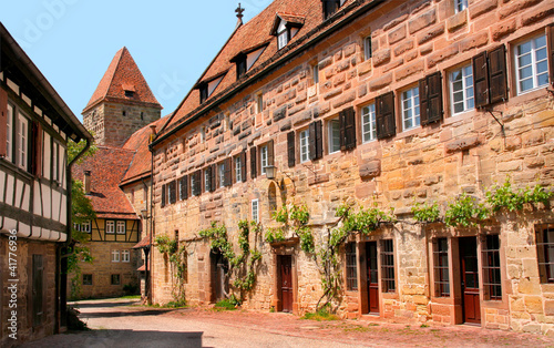 Foto: Mittelalterliche Gasse mit Wehrturm, Maulbronn Mittelalterliche Gasse mit Wehrturm, Maulbronn