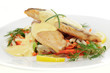Zanderfilet auf Gemüsestreifen