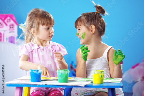 Foto: Kids drawing Kids drawing