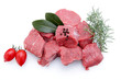 spezzatino carne di vitello su sfondo bianco