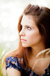 ragazza con fondo luce