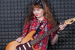girl wiht guitar