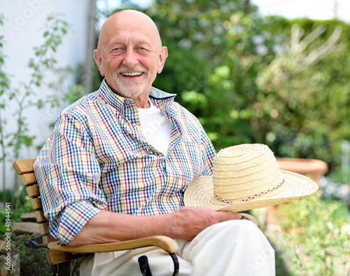 Photo: Portrait of senior man Portrait of senior man