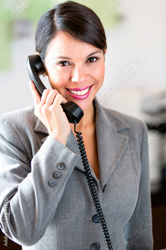 Foto: Businesswoman on the phone Businesswoman on the phone