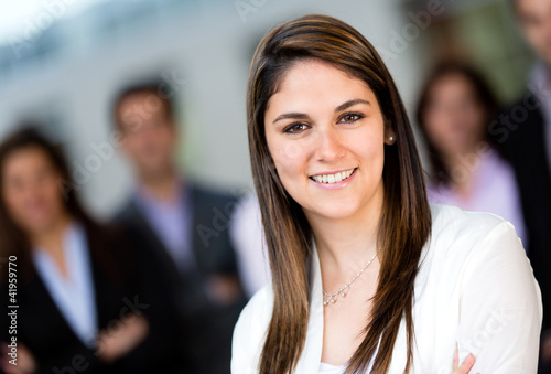Foto: Woman leading a business team Woman leading a business team