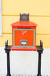 Postamt und Briefkasten in Ungarn