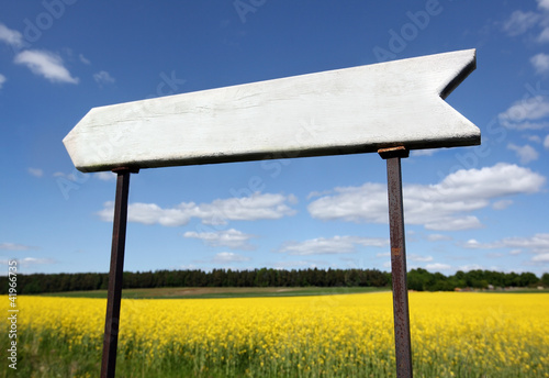 Photo: empty wooden sign empty wooden sign