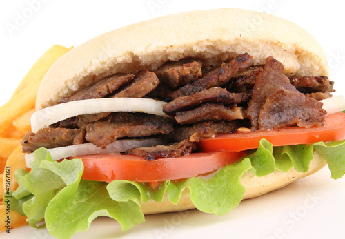 Foto: kebab meat and french fries kebab meat and french fries