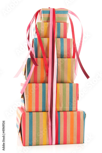 Foto: Colorful wrapped presents and flowers Colorful wrapped presents and flowers
