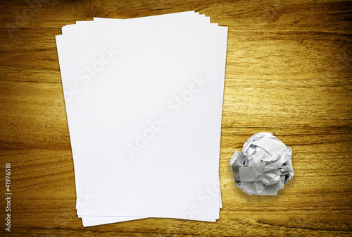 Foto: desk paper desk paper