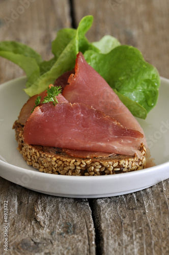 Foto: Brot mit Schinken Brot mit Schinken